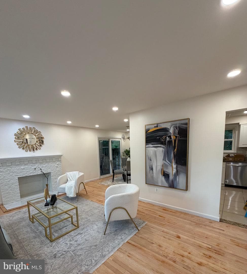 6502 Summerhill Road photo 4