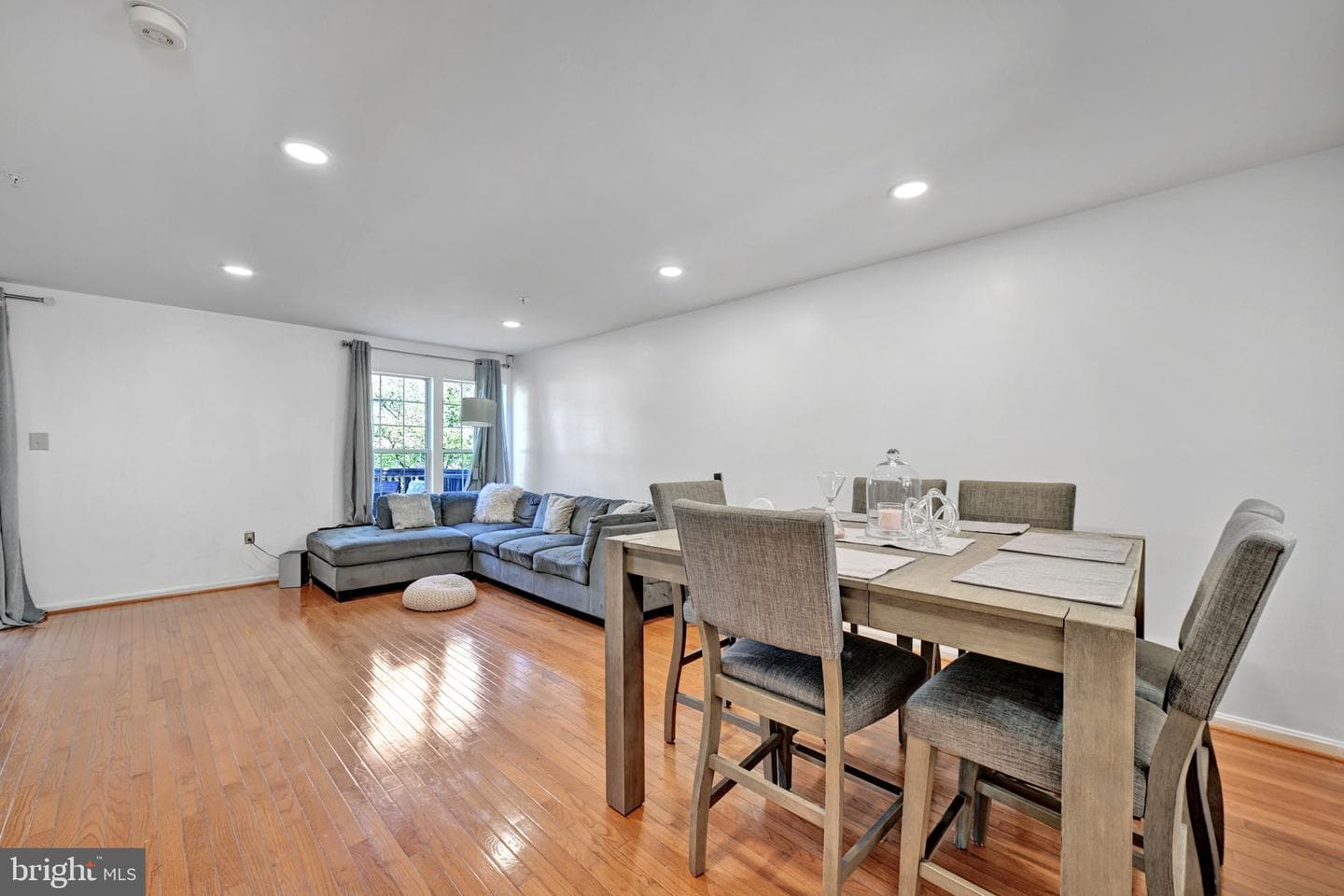 4446 Swindon Terrace photo 10