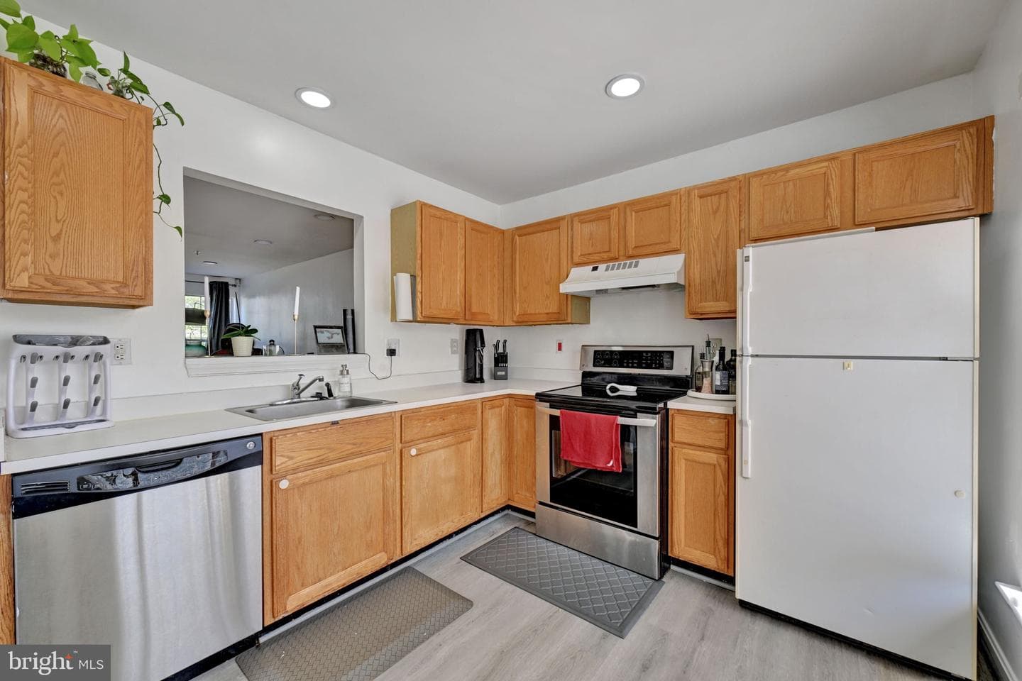 4446 Swindon Terrace photo 15