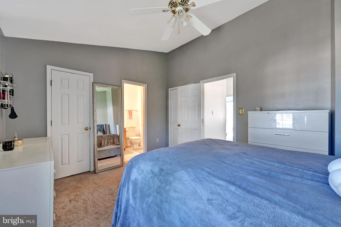 4446 Swindon Terrace photo 19