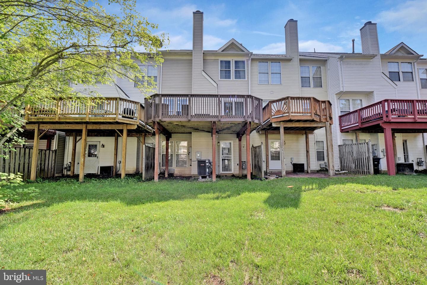 4446 Swindon Terrace photo 35