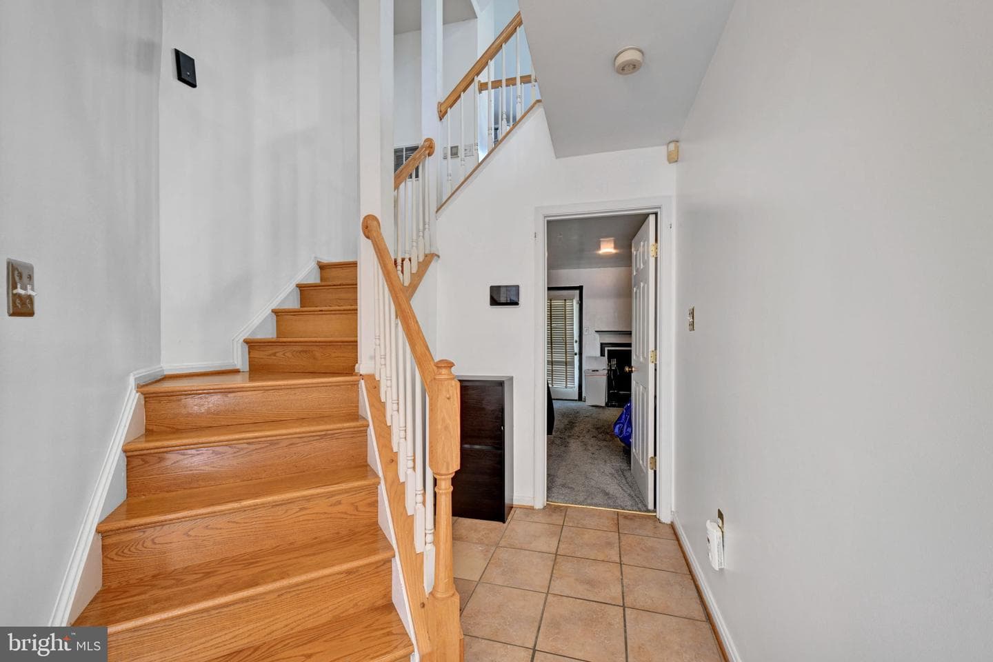 4446 Swindon Terrace photo 4