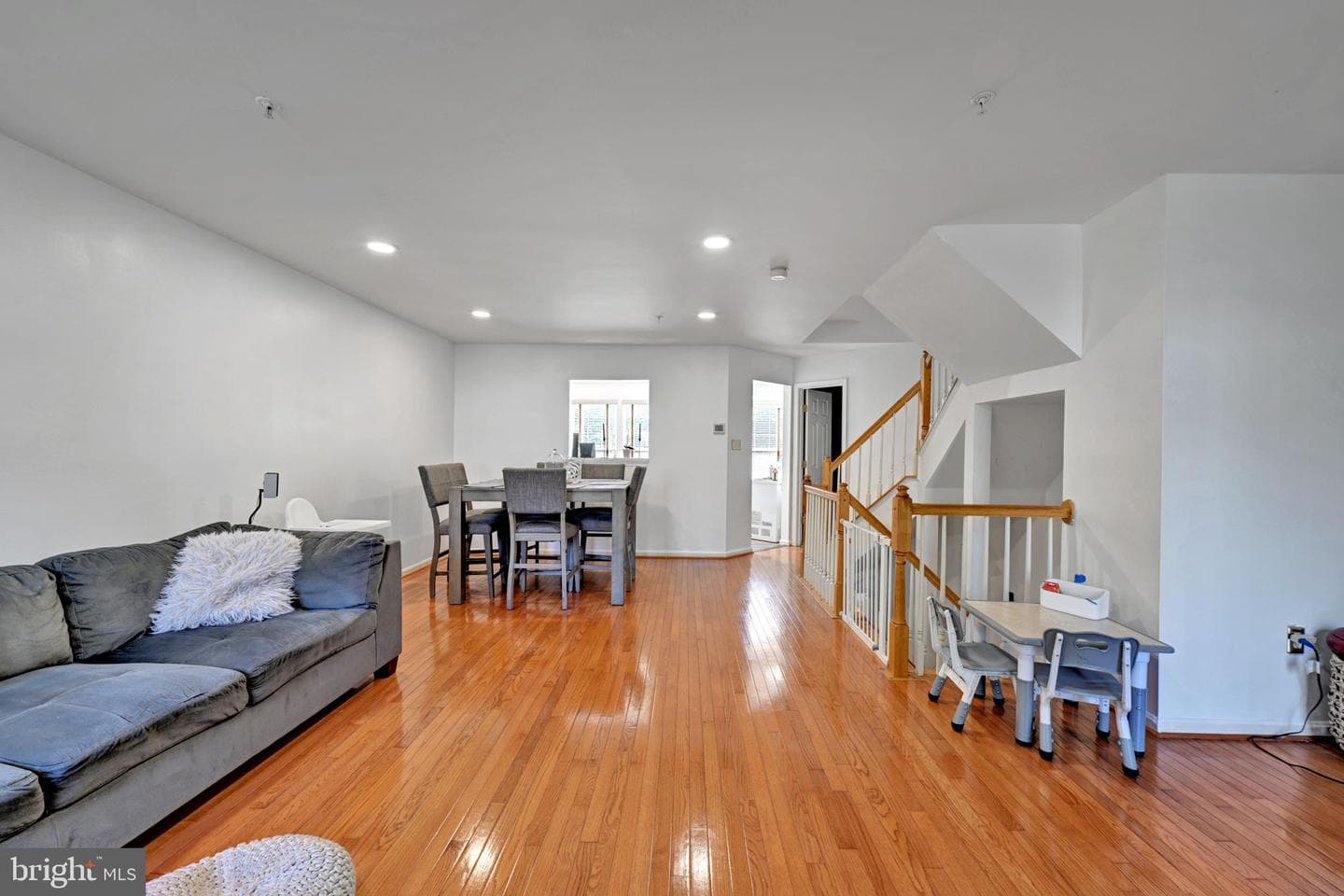 4446 Swindon Terrace photo 6