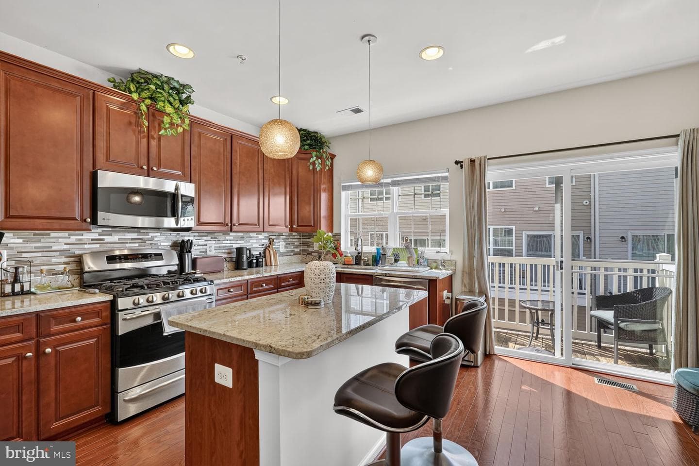 7243 Silver Thorn Way photo 4