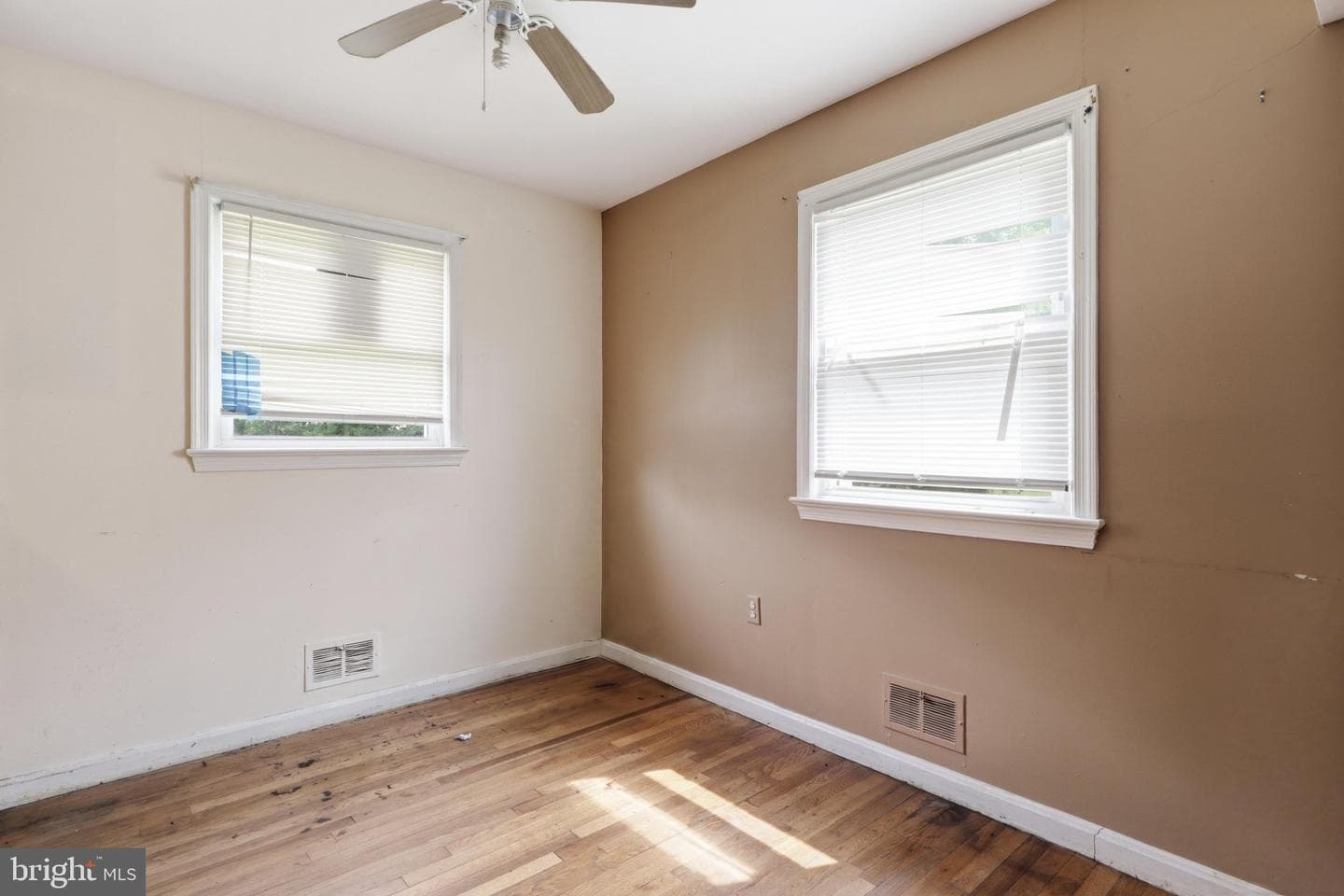 5436 Odell Road photo 8