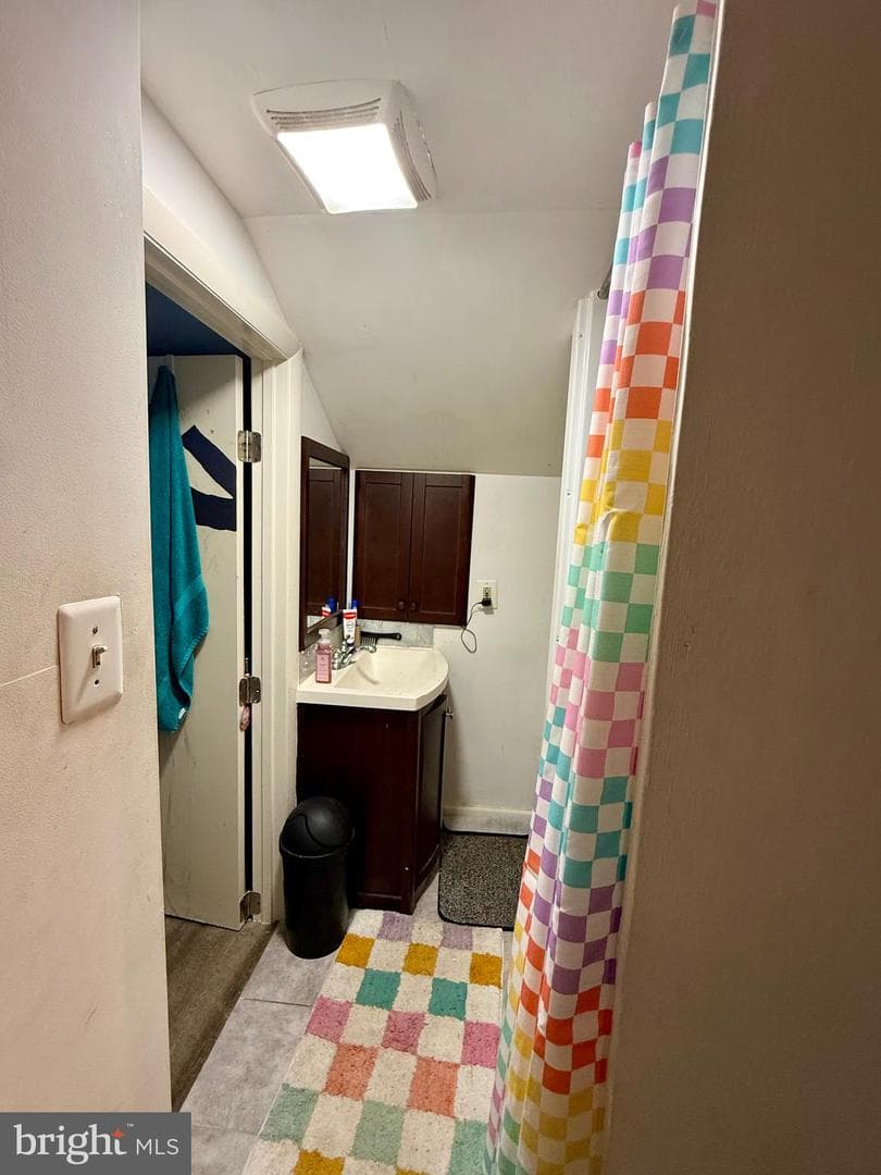 5103 Crittenden Street photo 13