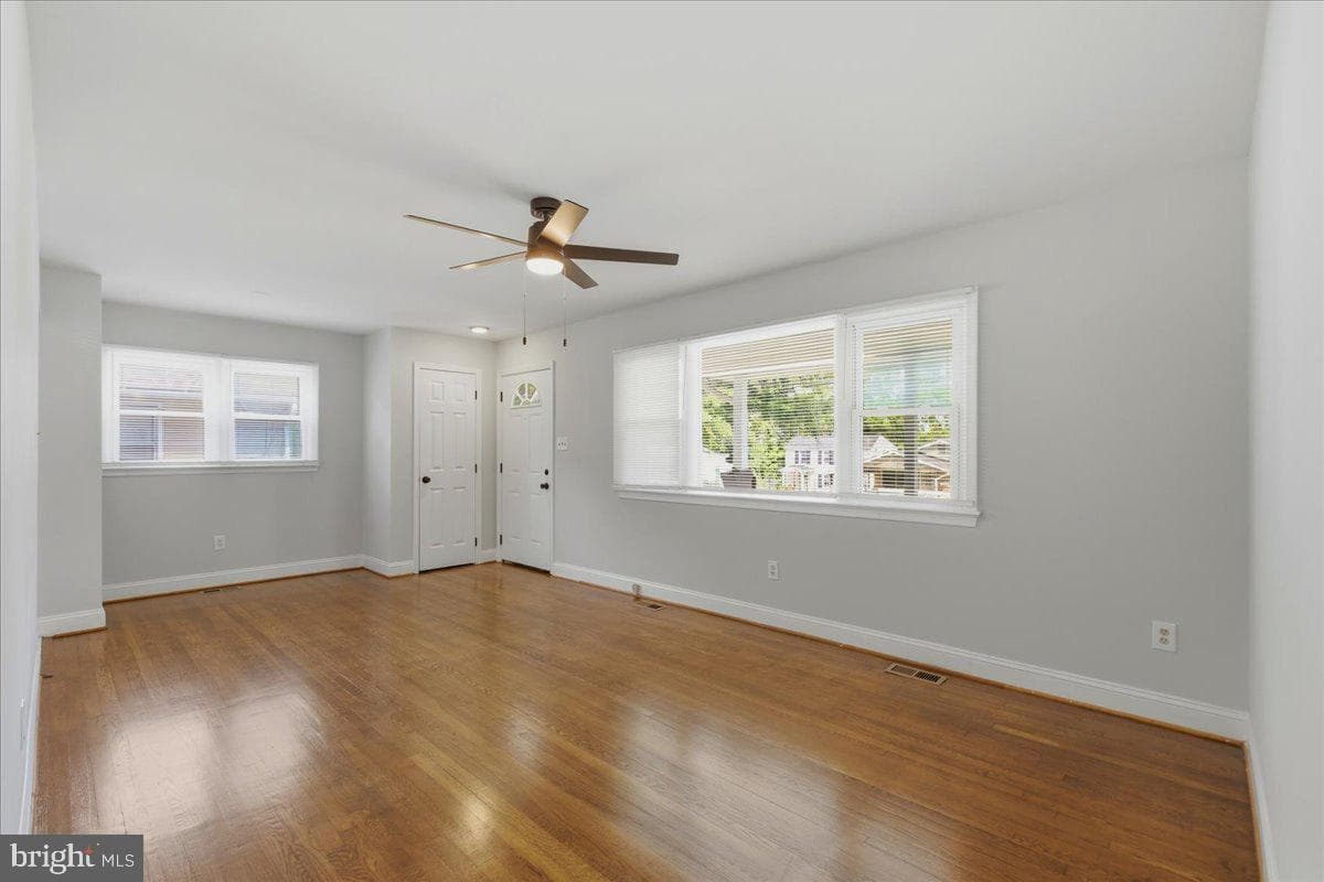 5713 Eagle Street photo 5
