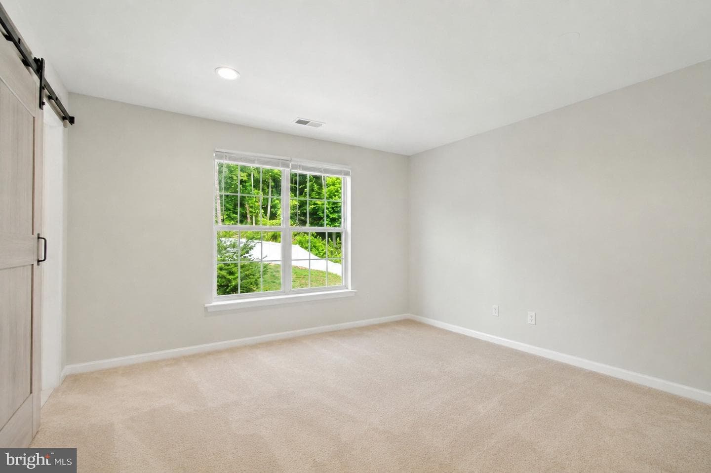 1052 Owens Road photo 27