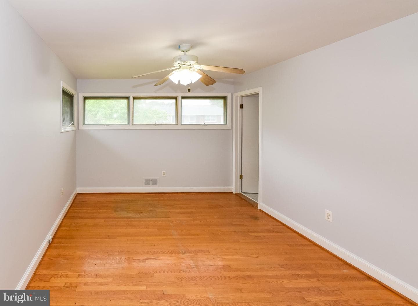 4302 Yates Road photo 18