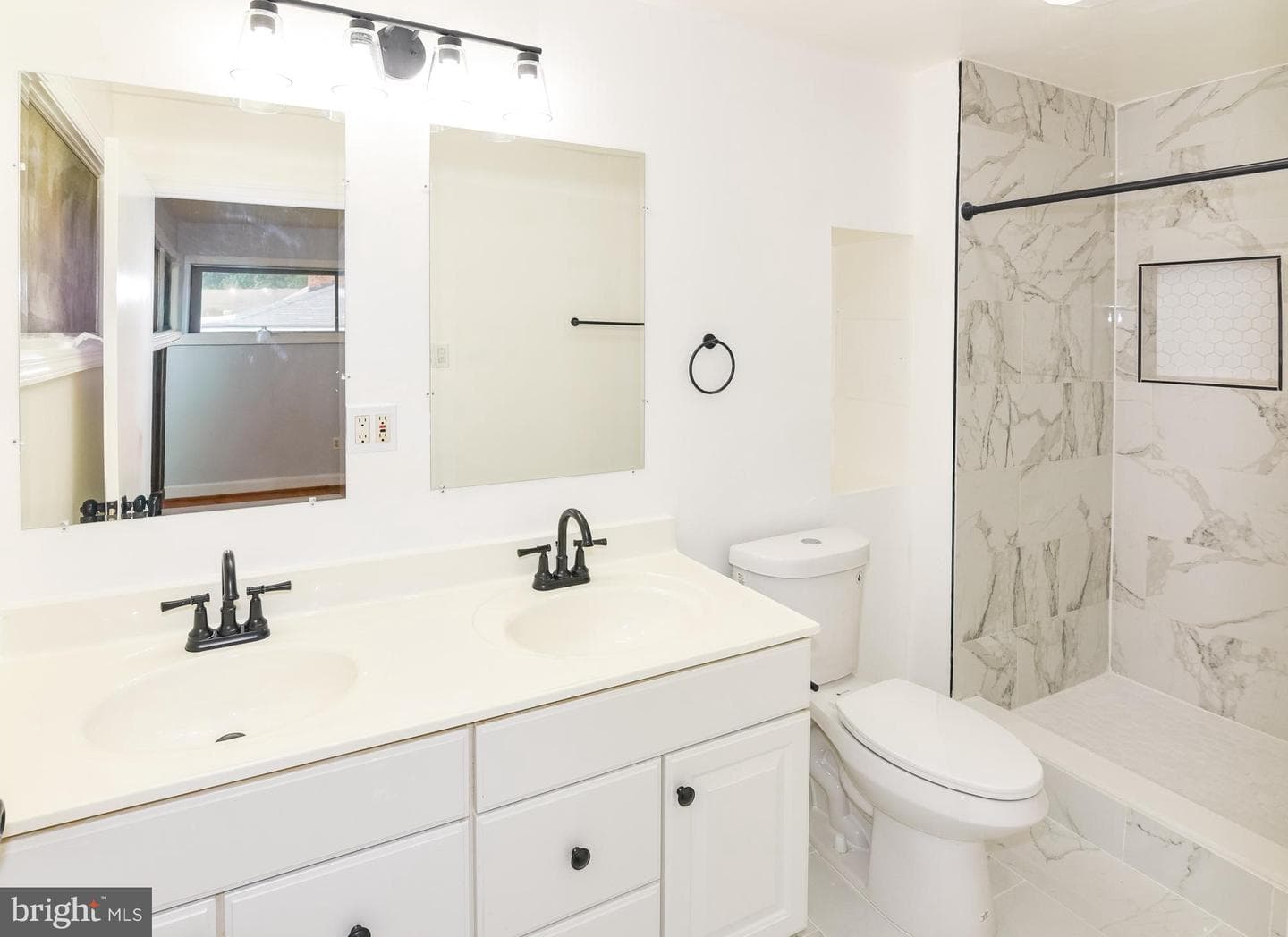 4302 Yates Road photo 21