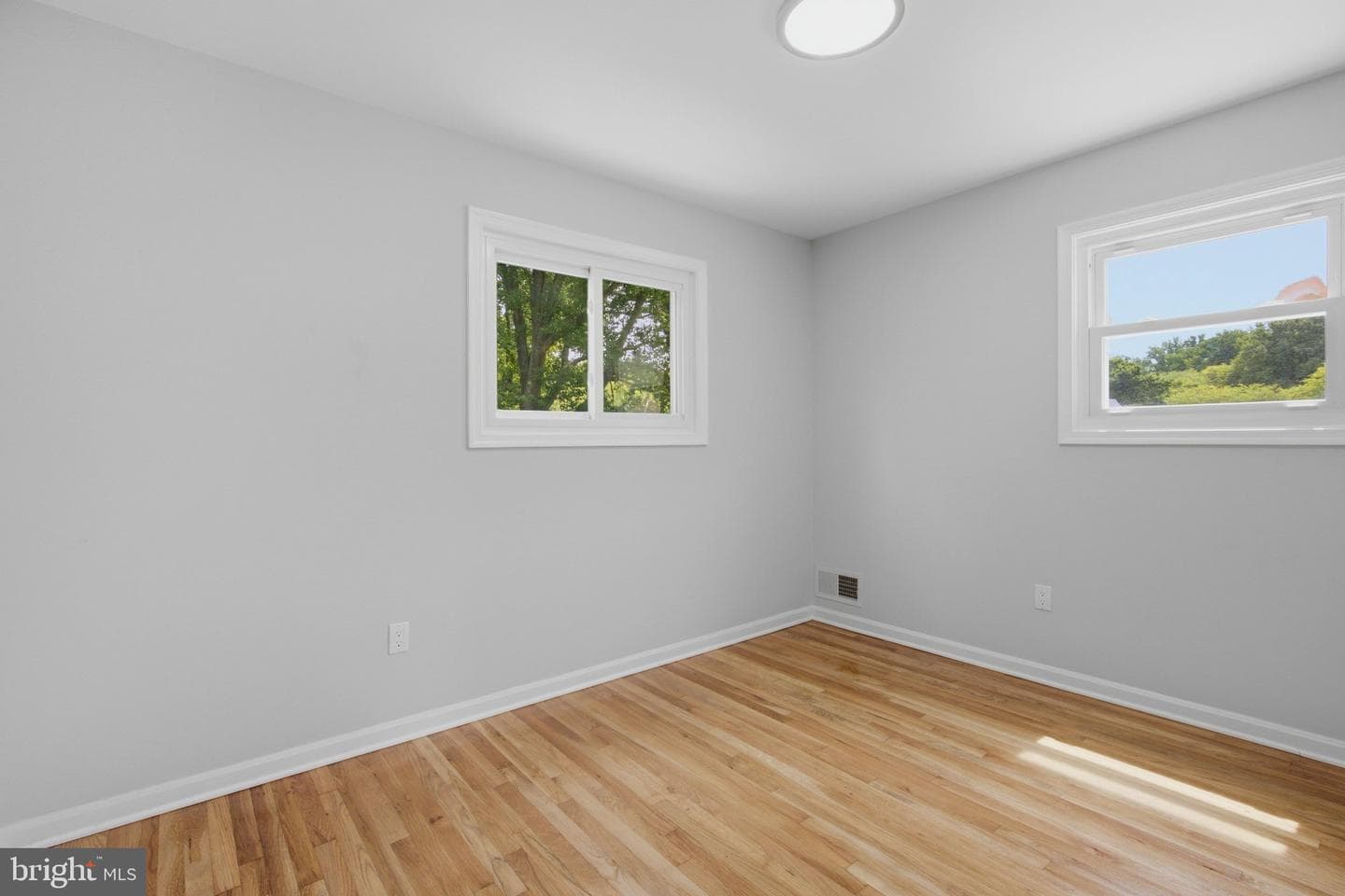 408 E Tantallon Drive photo 27
