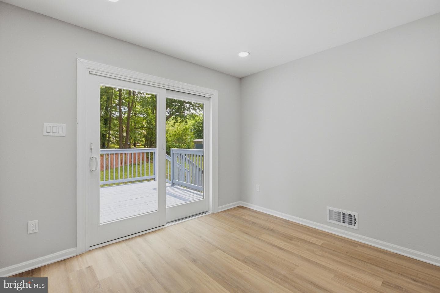 408 E Tantallon Drive photo 8