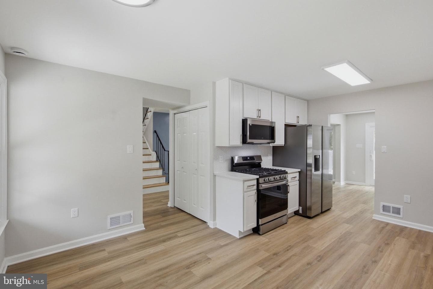 408 E Tantallon Drive photo 9