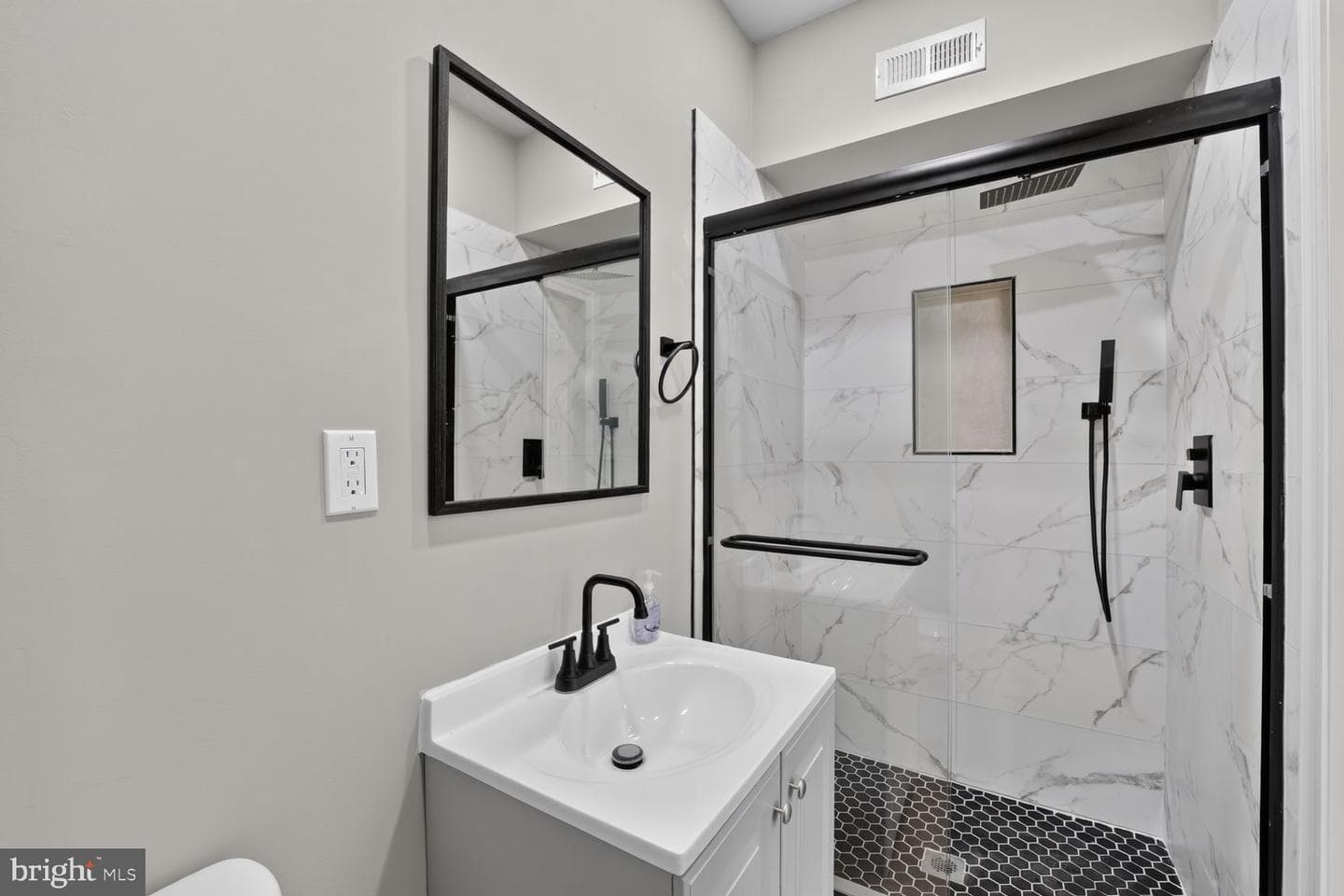 3918 Allison Street photo 12