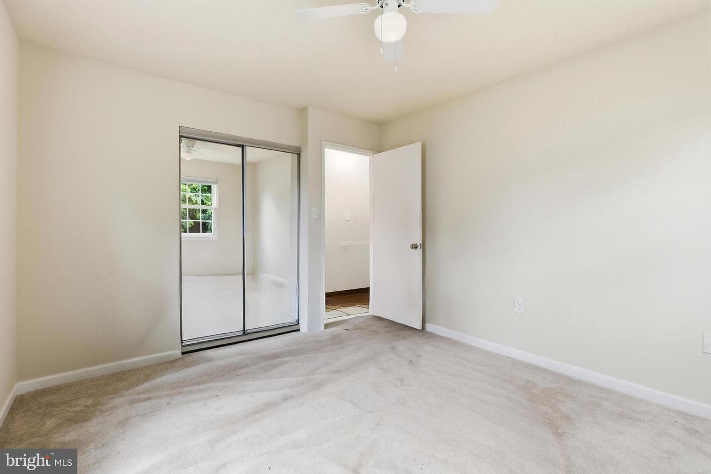 542 Peacock Drive photo 27