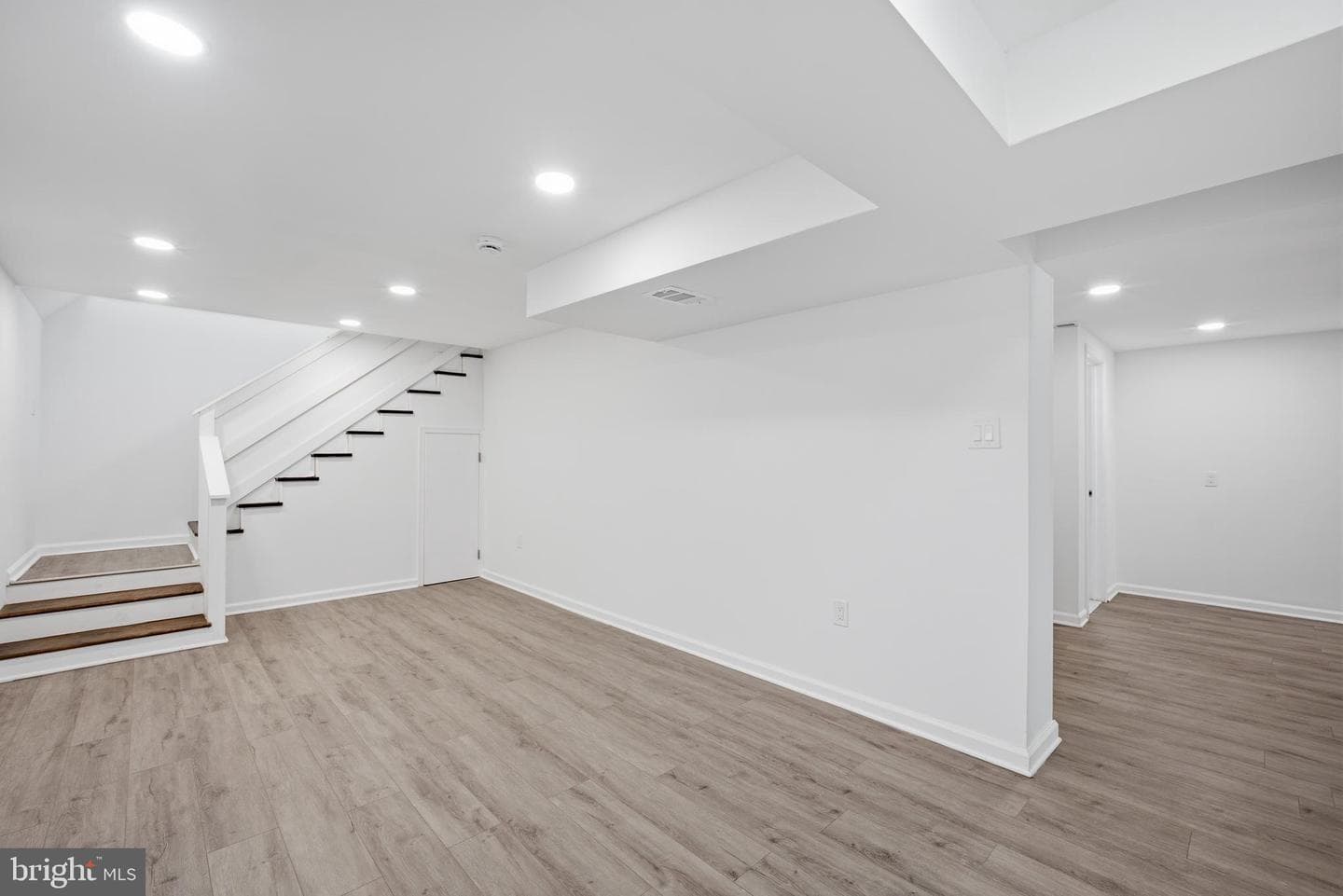 7410 Baylor Avenue photo 27