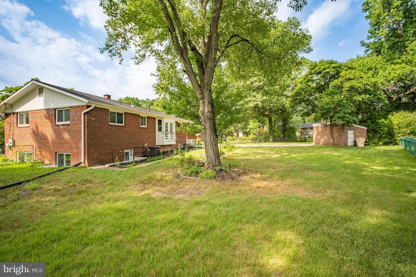 7410 Baylor Avenue photo 32