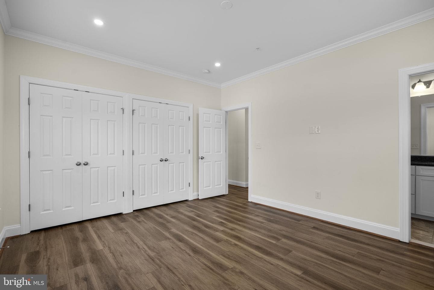 5405 Auth Road photo 21