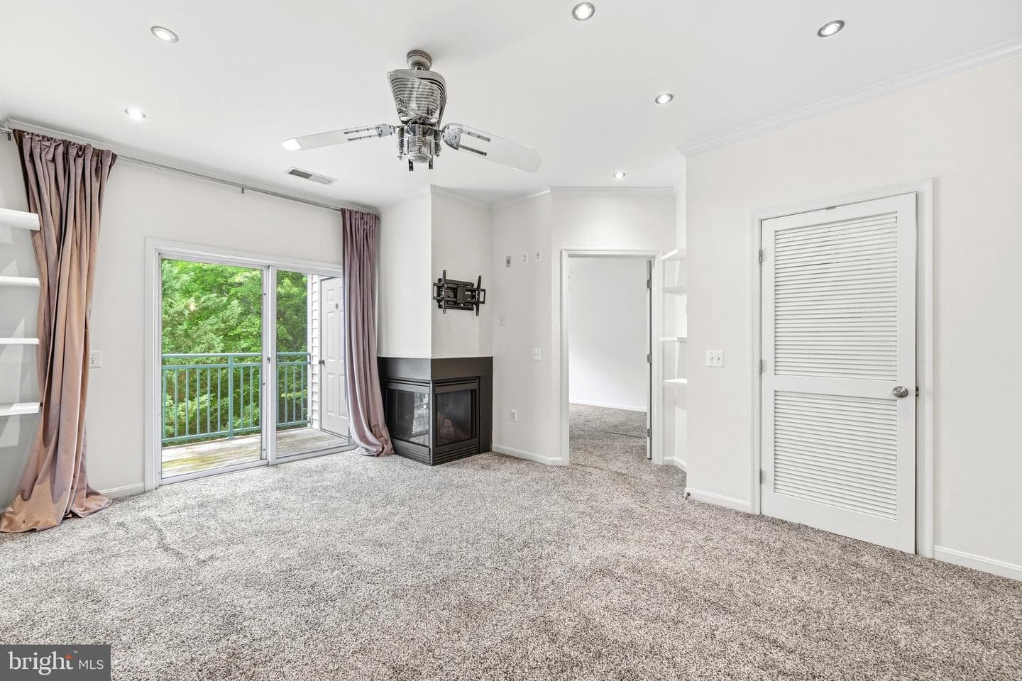 15612 Everglade Lane #404 photo 16