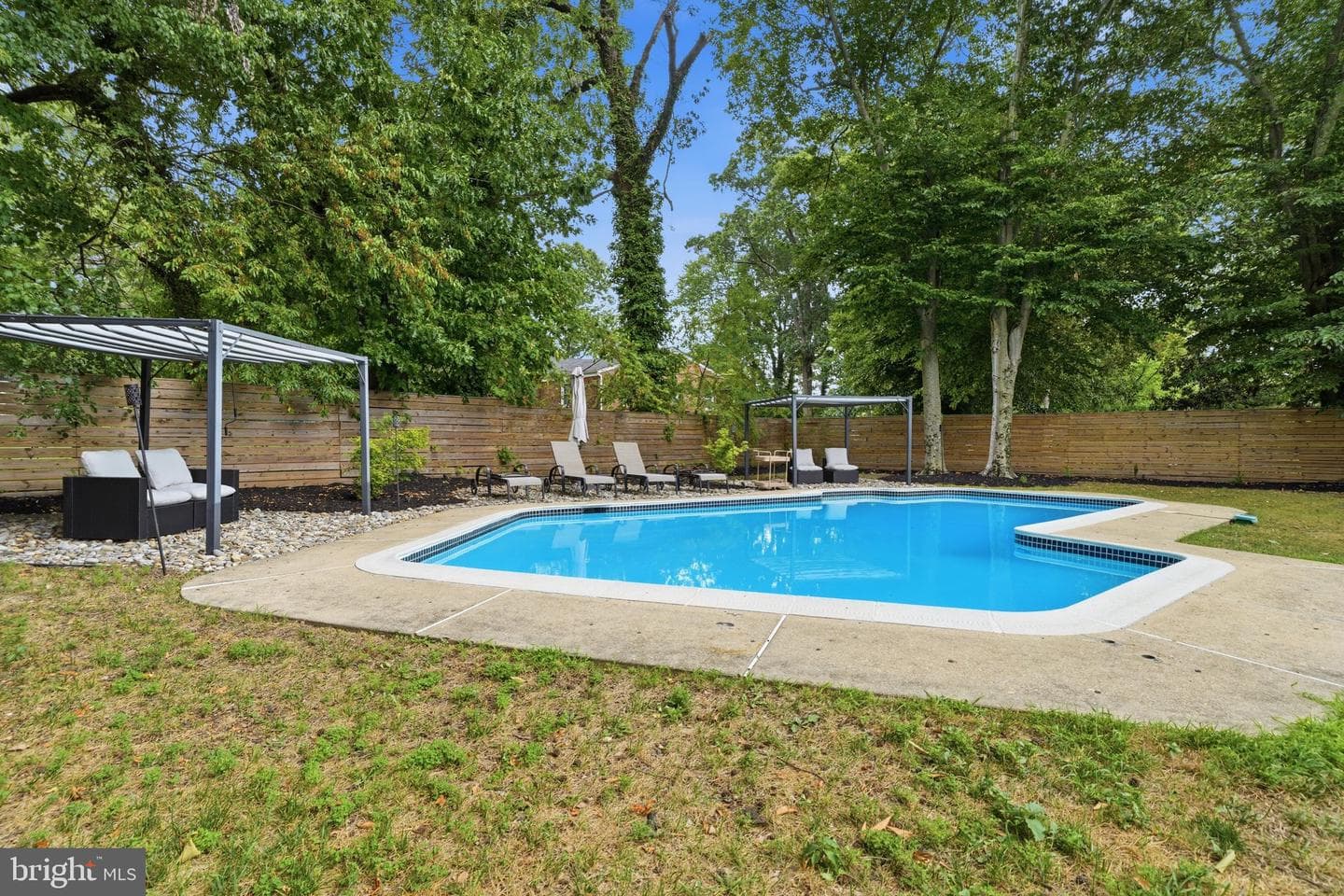 6410 Bushey Drive photo 57