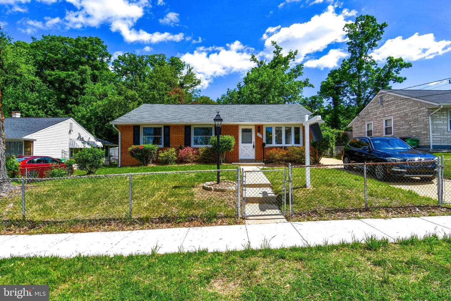 1210 Lindsay Road photo 1