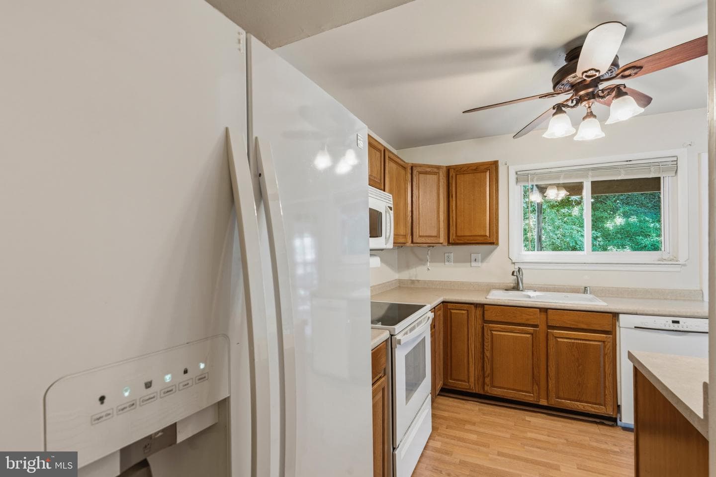 1706 Pomona Place photo 13