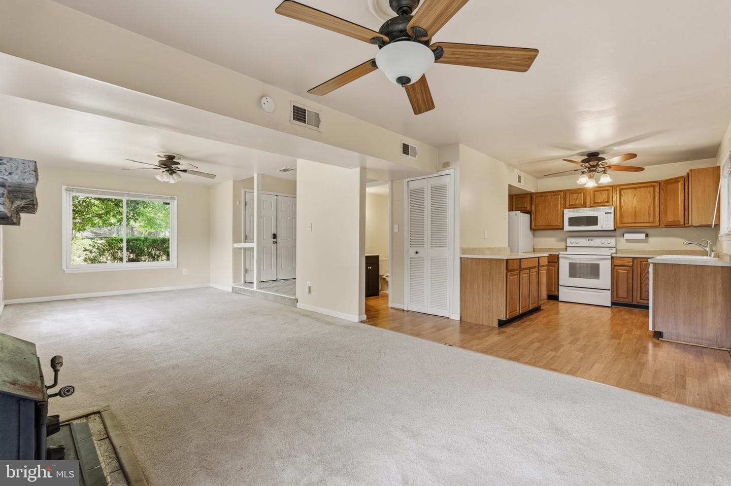 1706 Pomona Place photo 15
