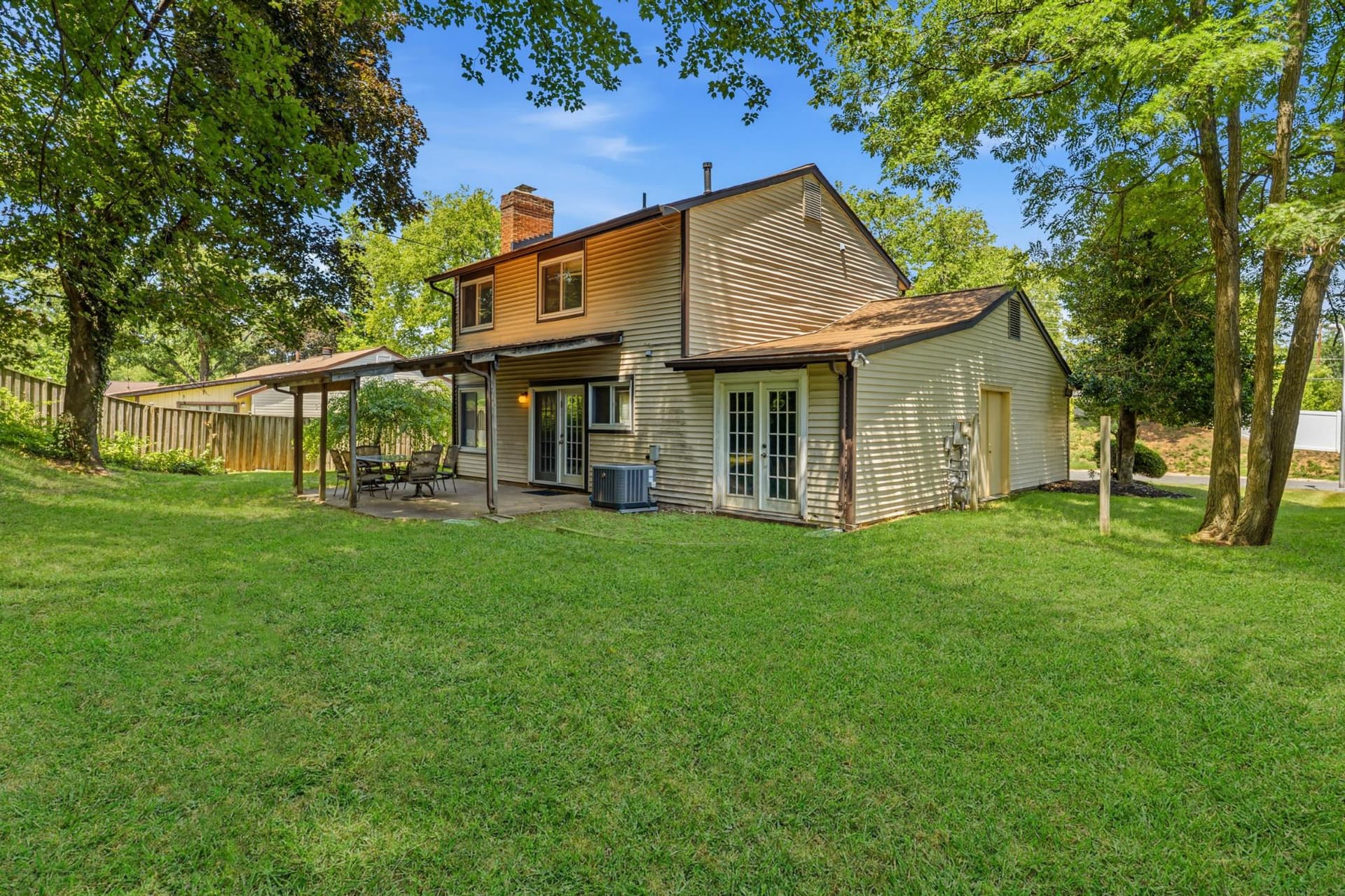 1706 Pomona Place photo 28