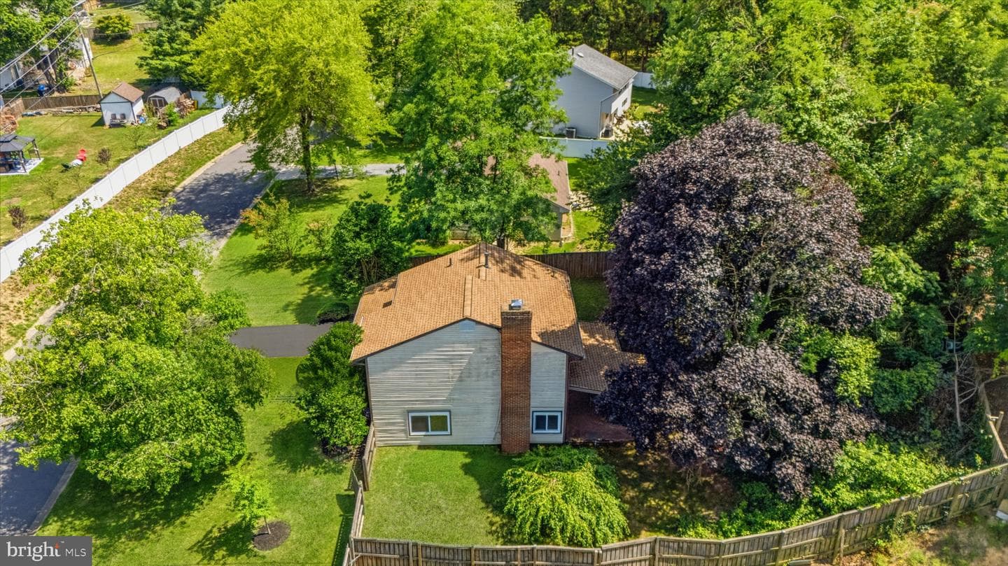 1706 Pomona Place photo 30