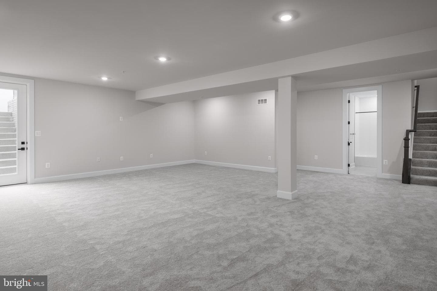 6556 Clubhouse Drive photo 23
