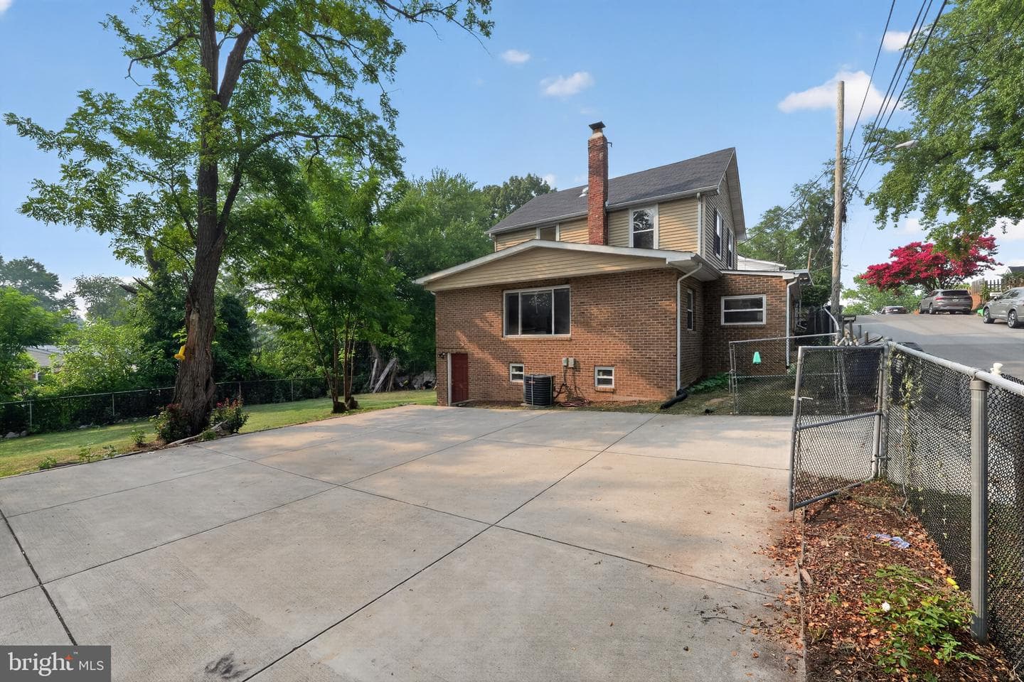 1113 Jansen Avenue photo 4