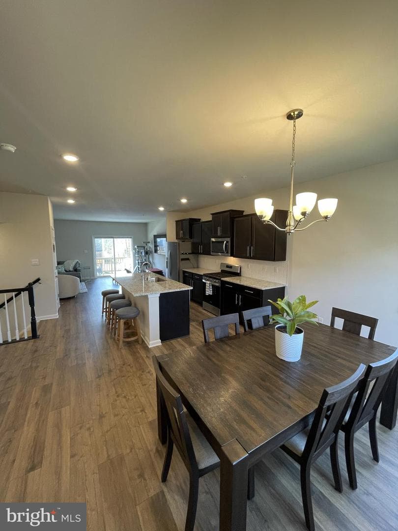 6510 Spoonbill Way, Clinton