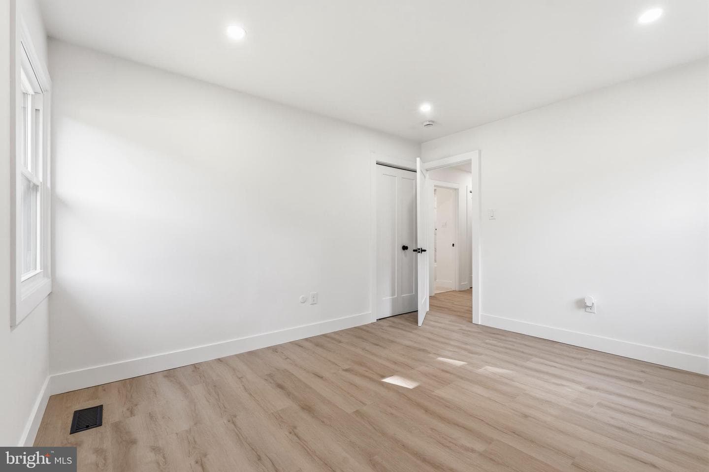 13010 Viewpoint Lane photo 24