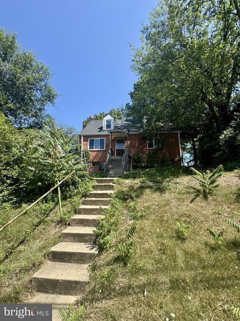 5442 Varnum Street photo 12