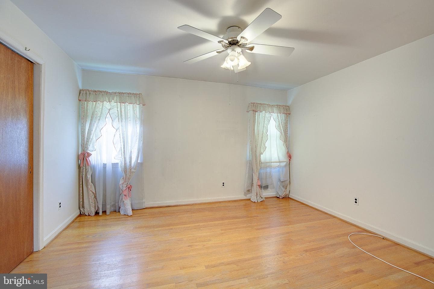 5907 Bedford Lane photo 13