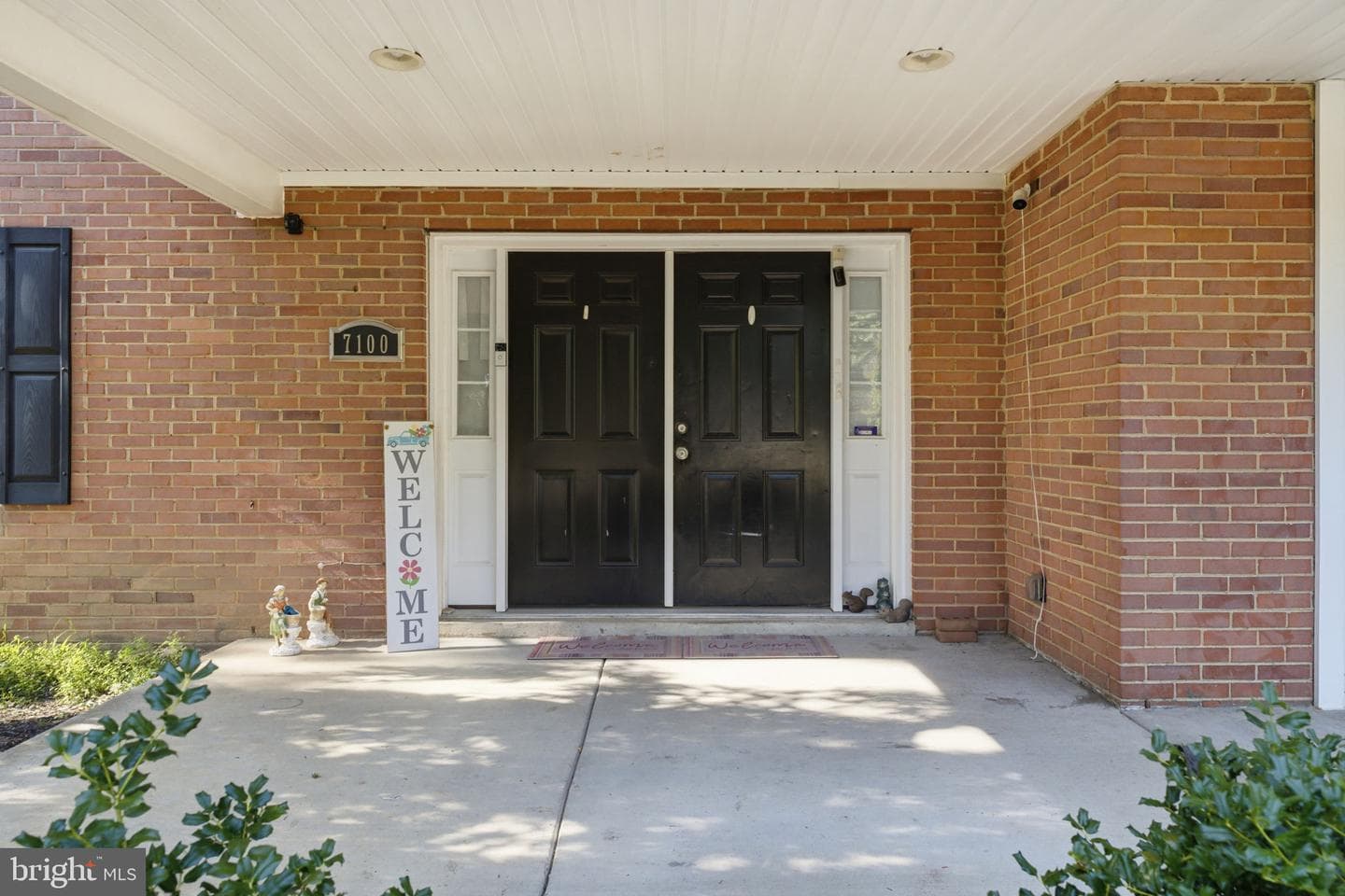7100 Beltz Drive photo 2