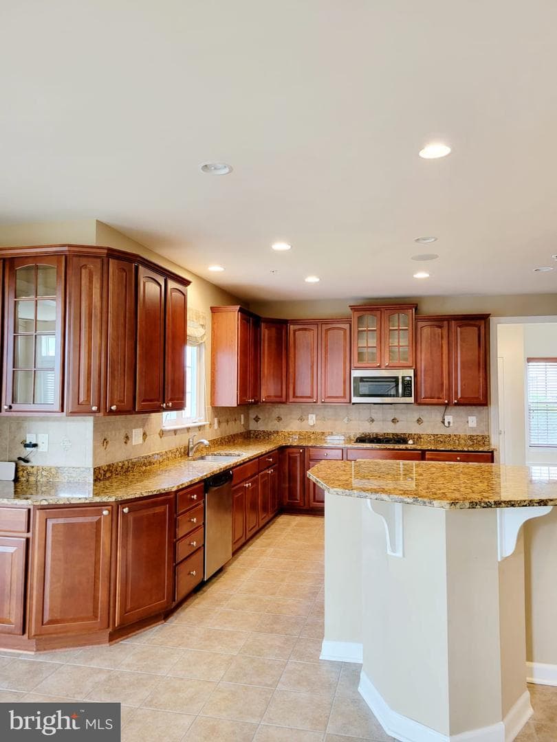 15404 Symondsbury Way photo 11