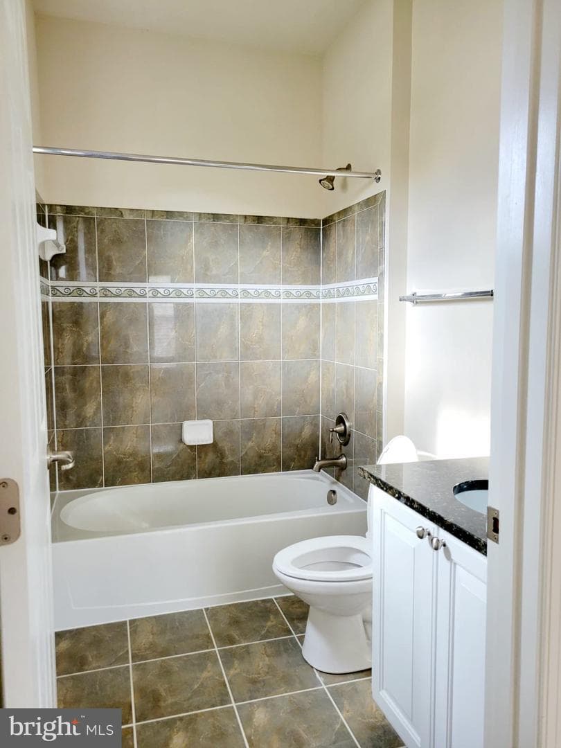 15404 Symondsbury Way photo 23