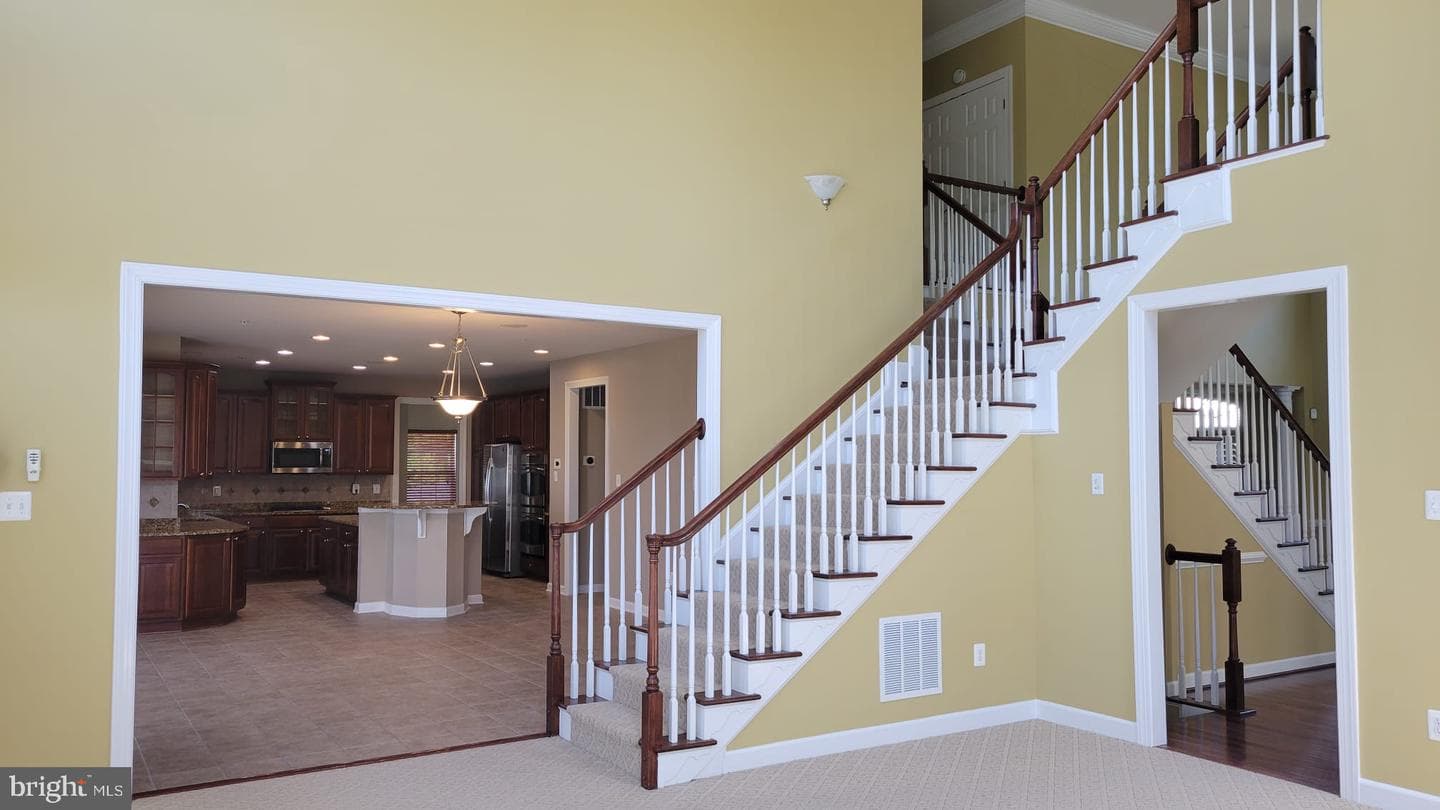15404 Symondsbury Way photo 36
