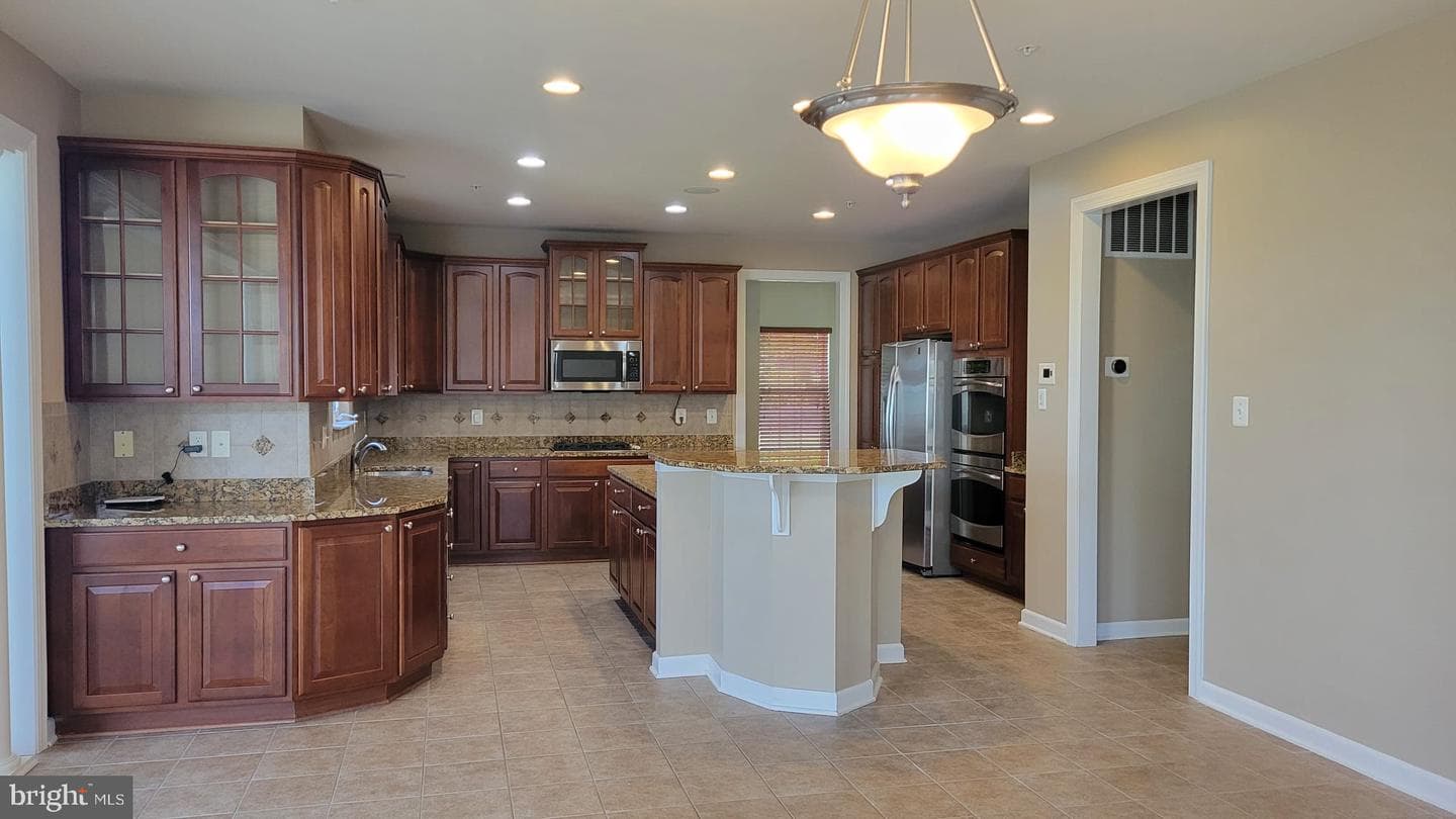 15404 Symondsbury Way photo 42