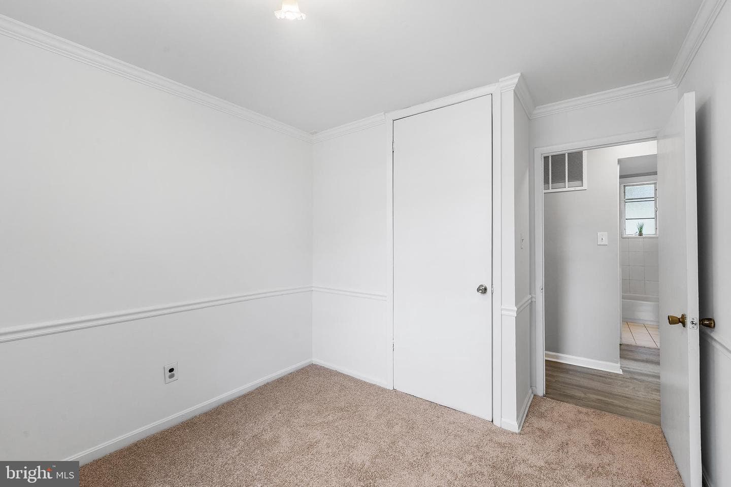 7832 Fiske Avenue photo 20