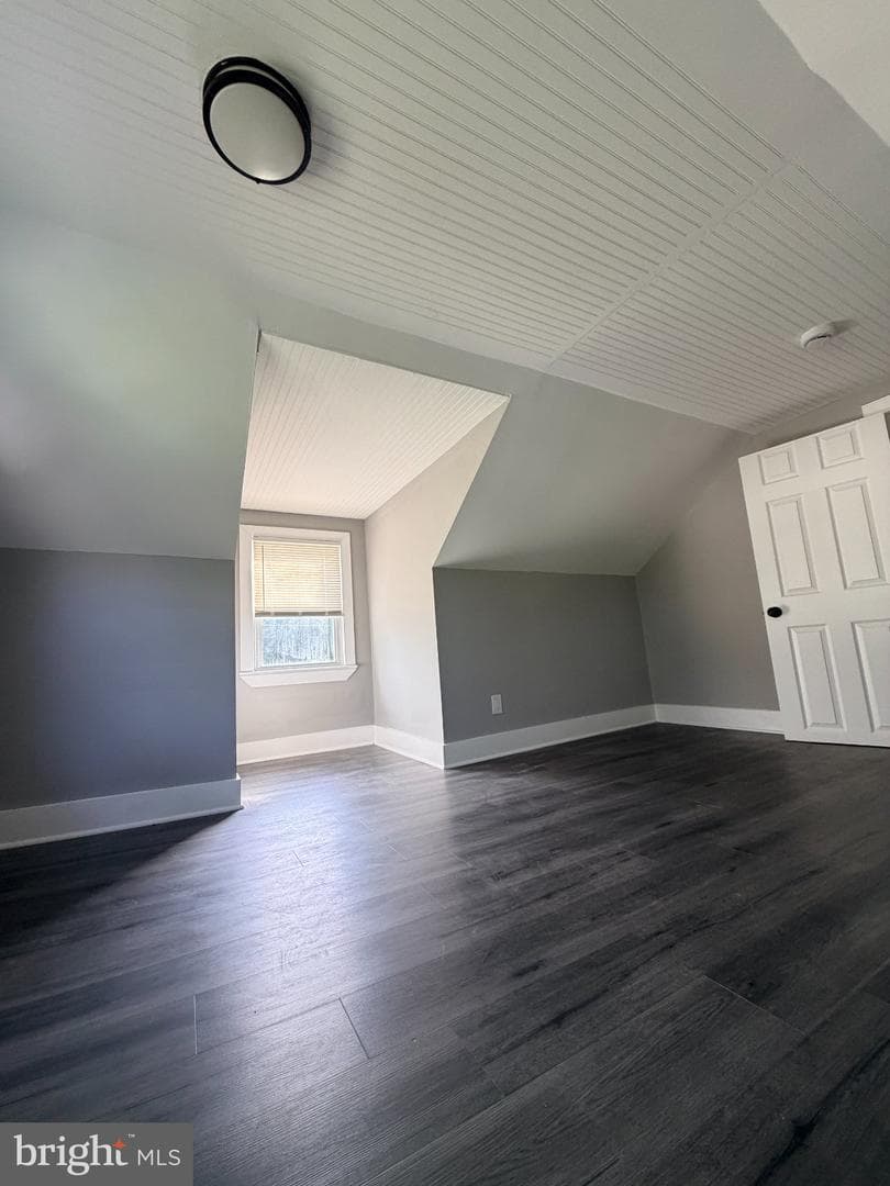 7516 Burgess Lane photo 12