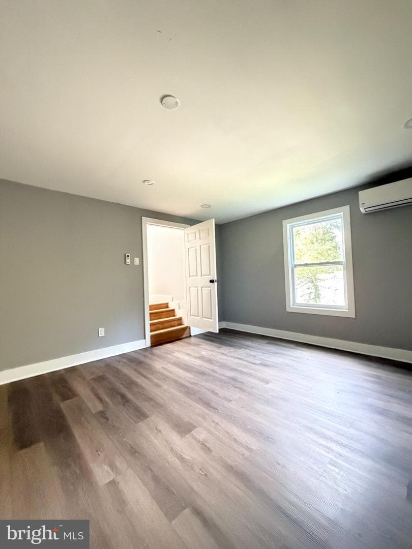 7516 Burgess Lane photo 9