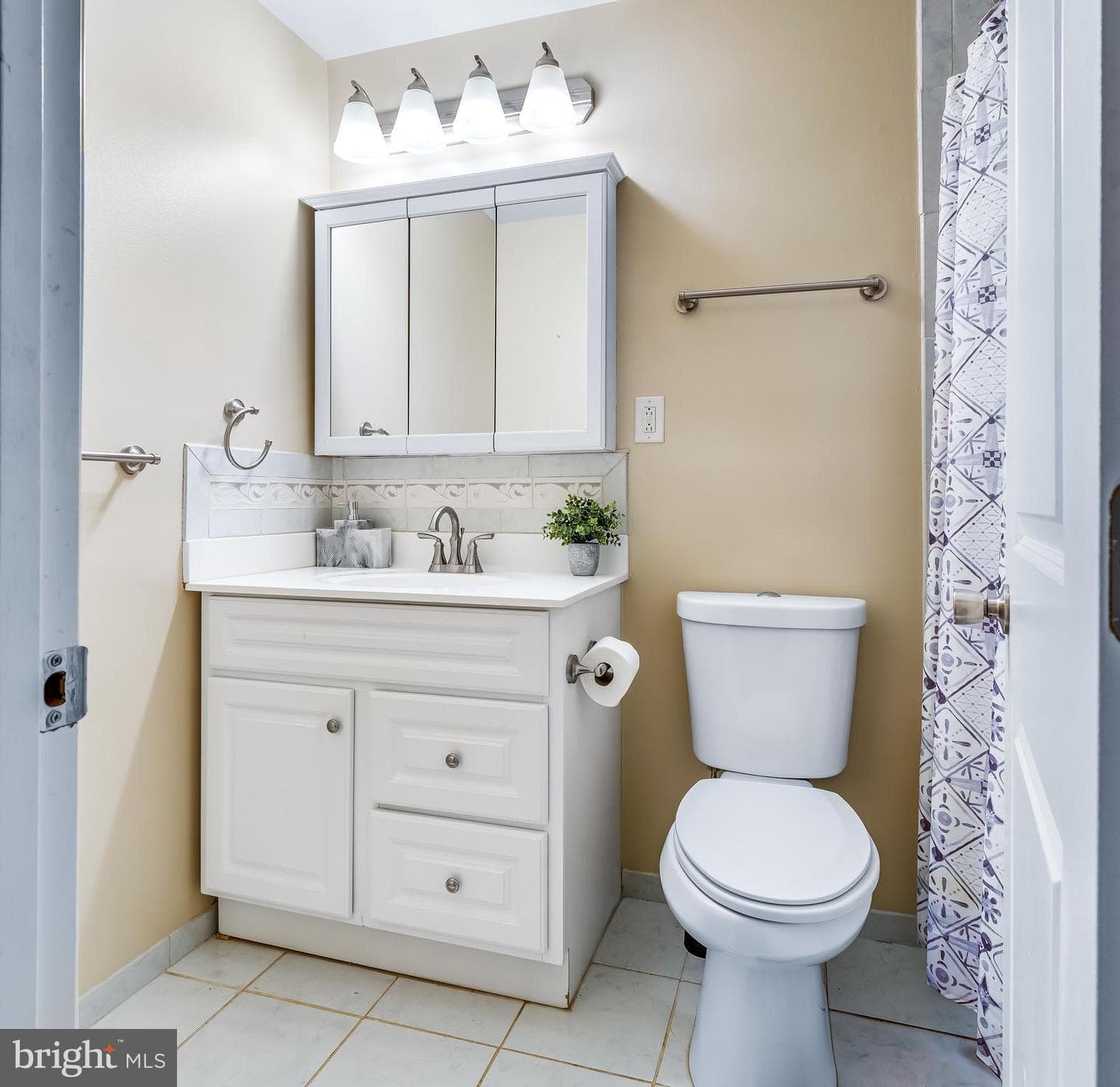 208 Prenton Street photo 16