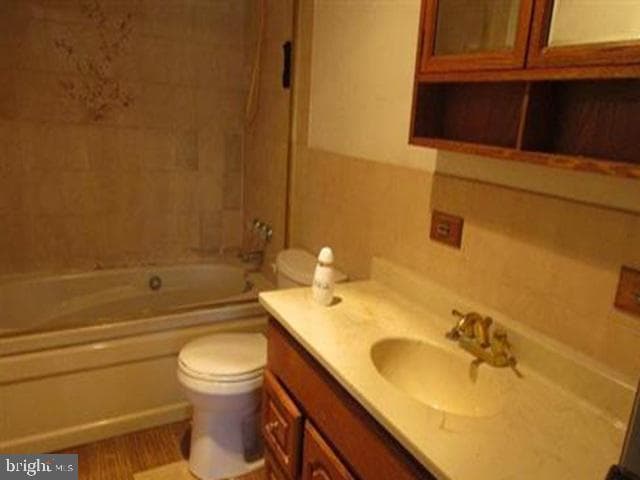 4700 Megan Drive photo 10