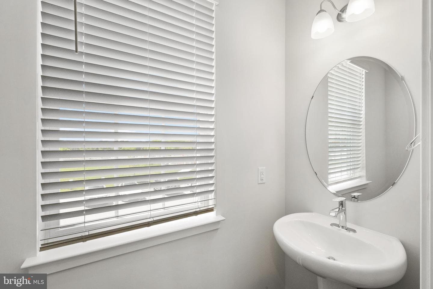 7535 Silver Thread Way photo 18