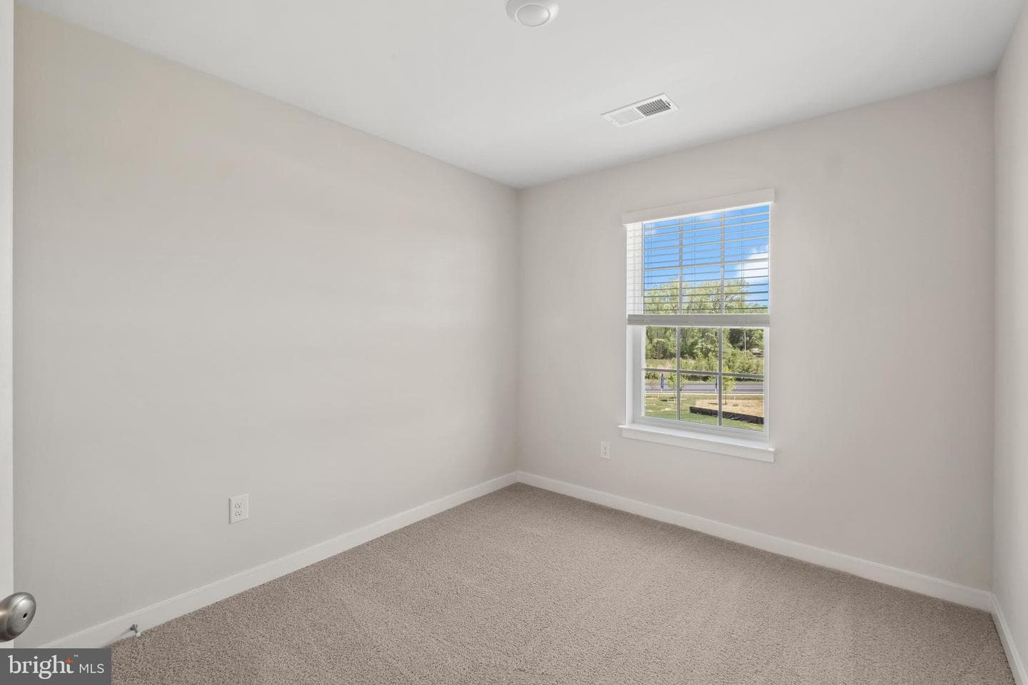 7543 Silver Thread Way photo 12