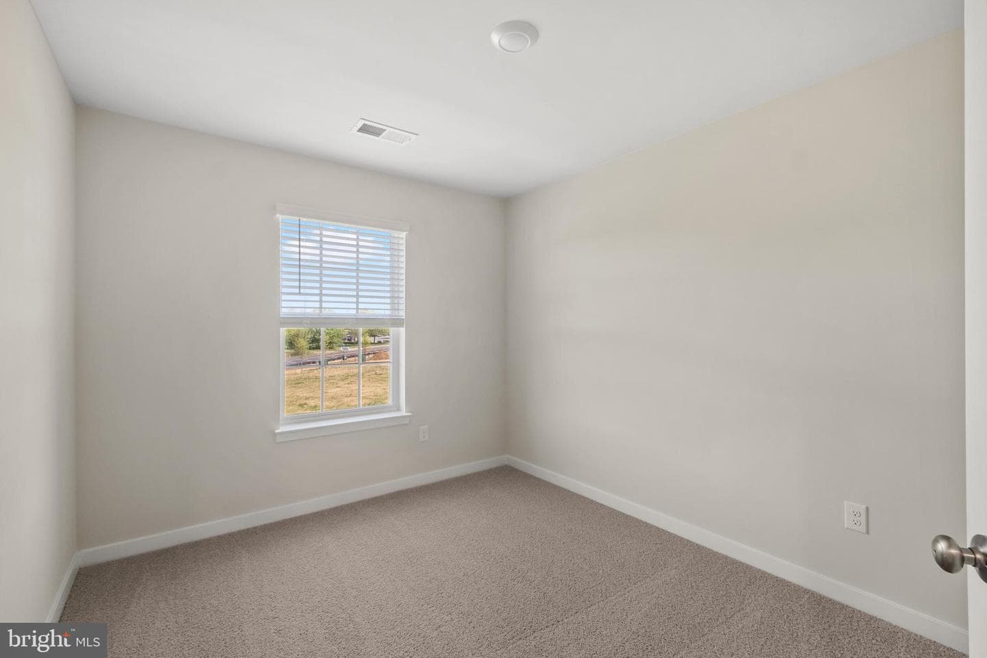 7543 Silver Thread Way photo 14