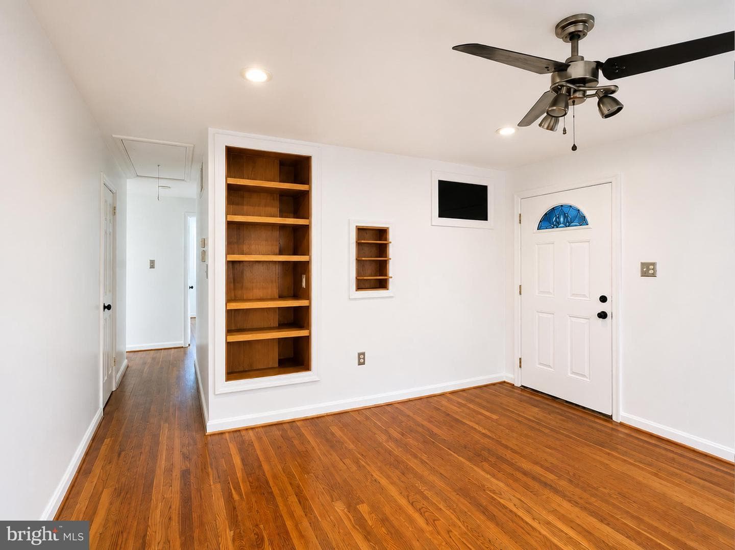 6806 Beacon Place photo 12