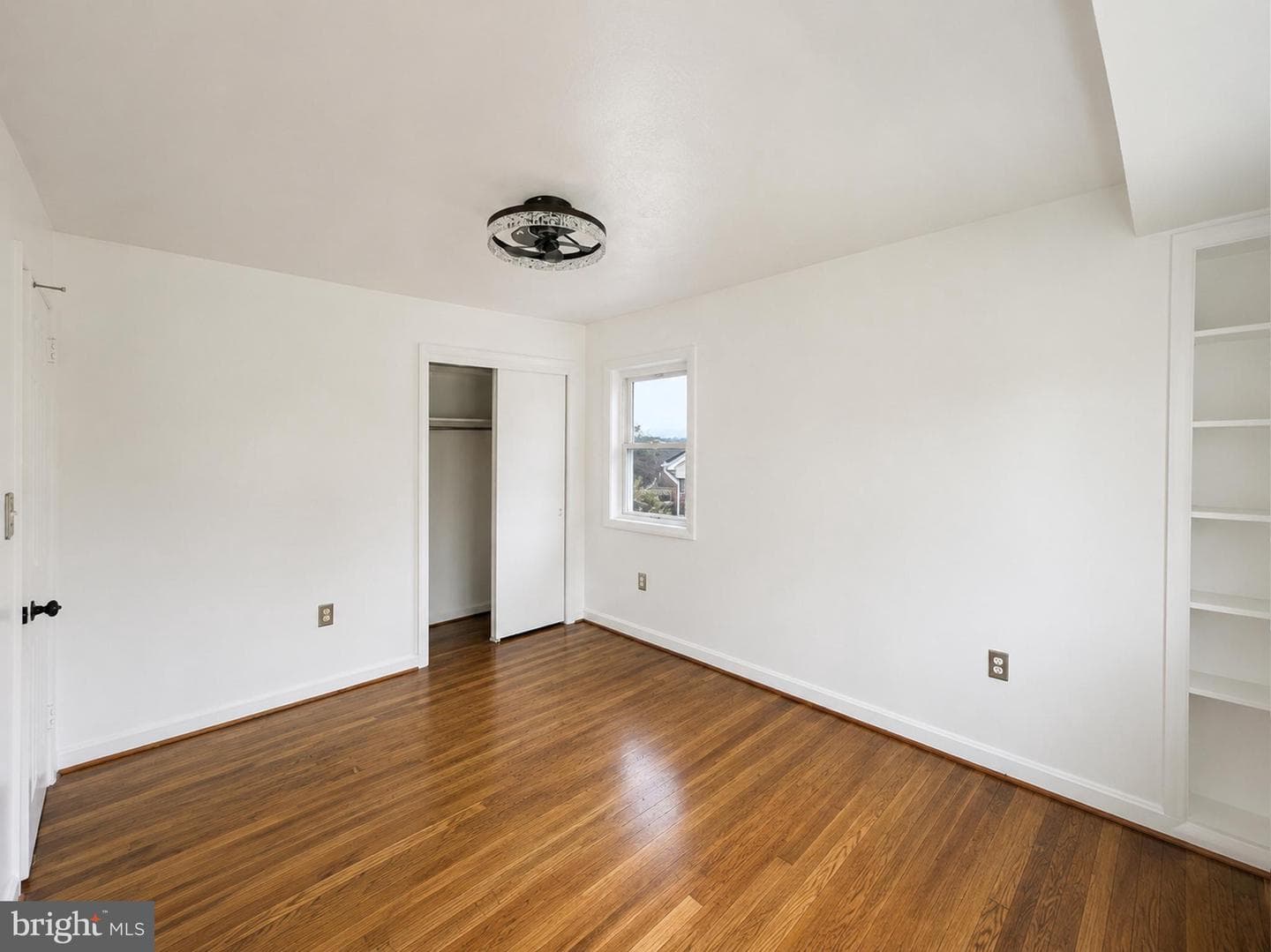 6806 Beacon Place photo 17